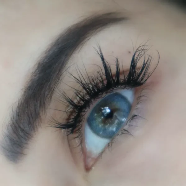 Blaue Kontaktlinse Natural Blue von Oriental Dream Lenses