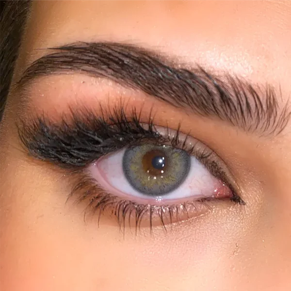Bunte Kontaktlinse Lovely Gray mit einem bezaubernden Grau-Grün-Farbton